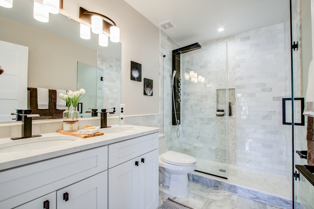 Small Bathroom Remodel Ideas: How to Make the Most of Your Space, image size:1280x853